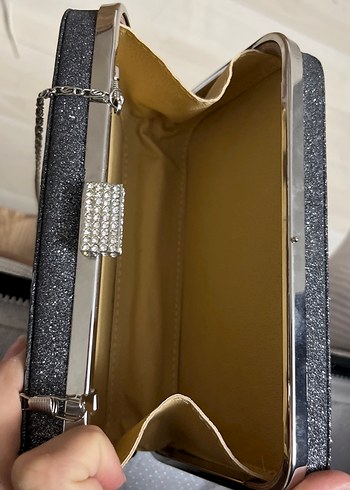 Gri Yılan Desenli Zincir Detaylı Kadın Portföy Çanta - Görsel 2