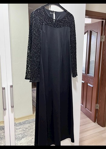 Wella Siyah Drape Detayli Uzun Kollu Abiye Elbise