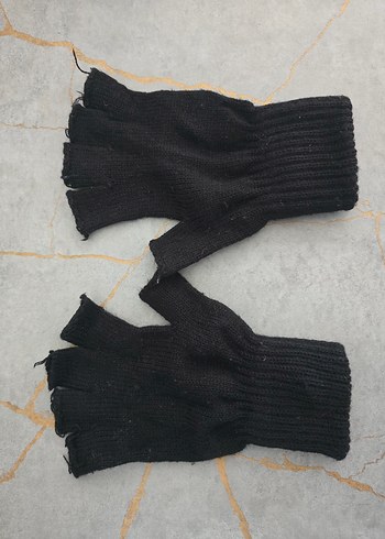 Siyah Örgü Parmaksız Kadın Eldiveni - Görsel 2