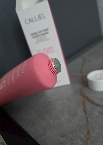 CALLİEL Ton Eşitleyici Renkli Güneş Kremi SPF 50+ 50 ml - Görsel 5