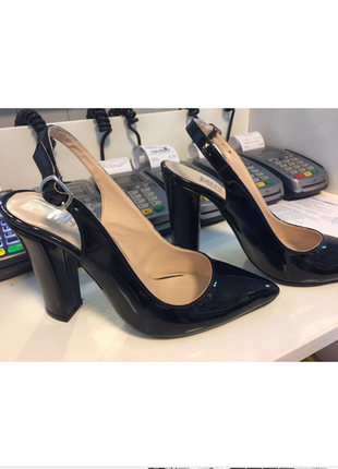 Rugan Stiletto