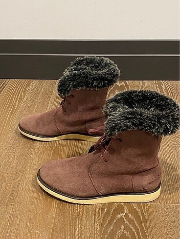 38 Beden Lacoste kadın bot