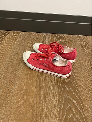 38 Beden Lacoste