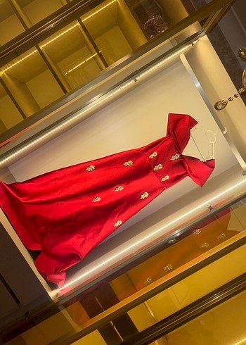 Kırmızı Drapeli Uzun Kadın Abiye - Görsel 3