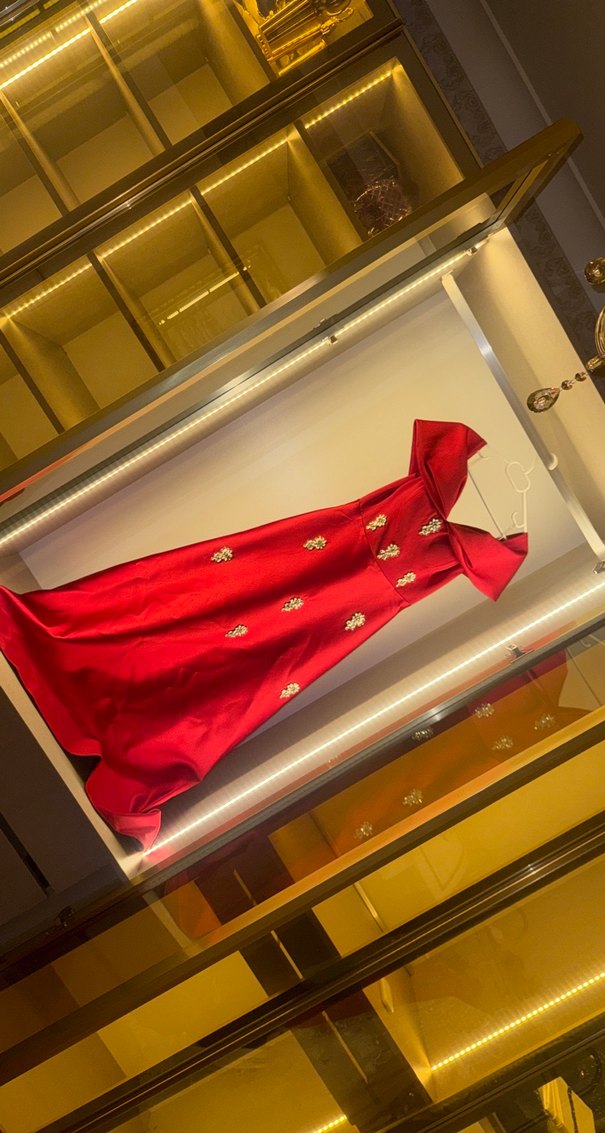 Kırmızı Drapeli Uzun Kadın Abiye - Görsel 3