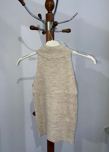 Bej Kadın Kolsuz Yarım Boğazlı Örgü Süveter - Görsel 2