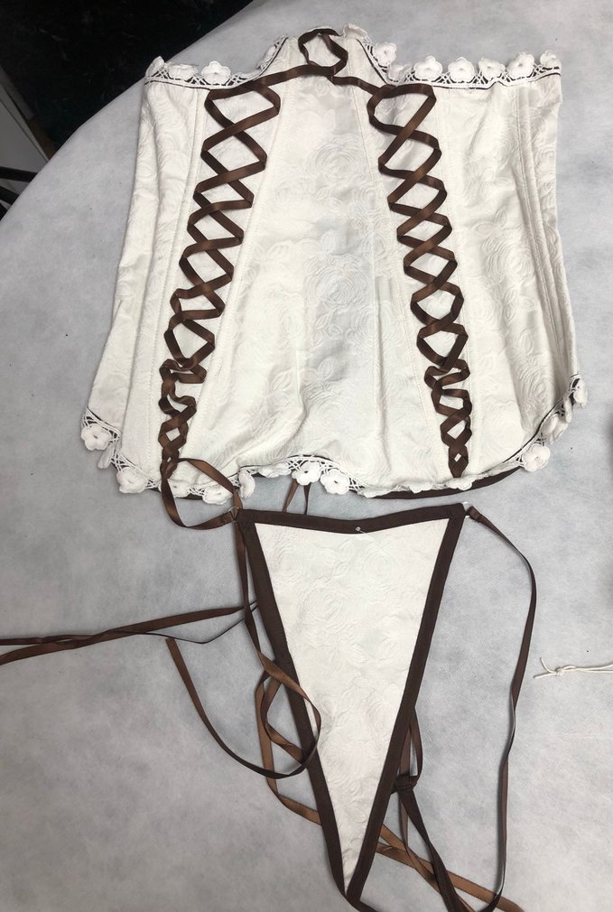 Dantel Detaylı Straplez Beyaz Mini Bustiyer - Görsel 4