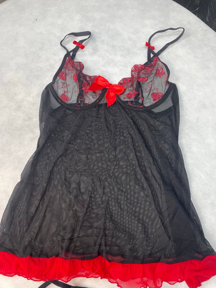 Kırmızı Nakışlı Gotik İp Askılı Kadın Gecelik - Görsel 2