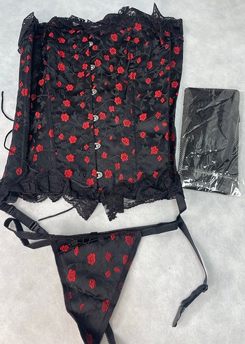 Düğmeli Kırmızı Nakışlı Jartiyer Takım - Görsel 4