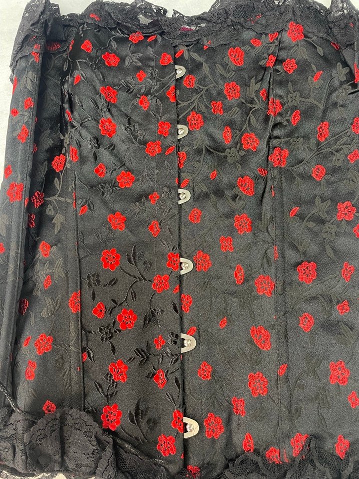 Düğmeli Kırmızı Nakışlı Jartiyer Takım - Görsel 3