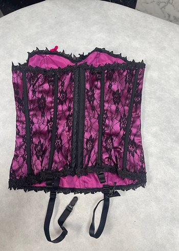 Dantel Detaylı Pembe Gotik Straplez Büstiyer - Görsel 2