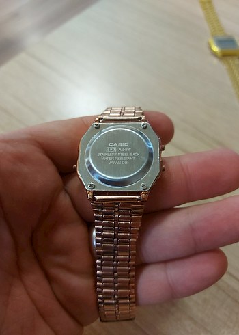 Parlak Altın Renk Dijital Saati - Görsel 2