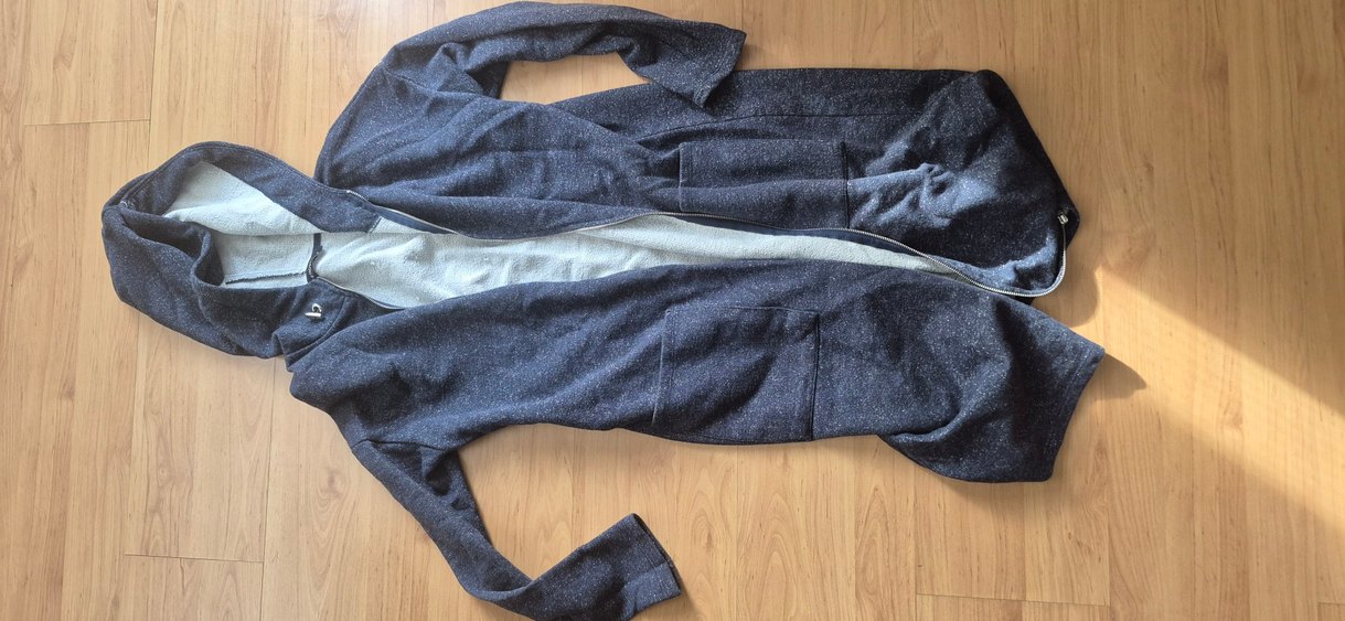 Gri Kapüşonlu Uzun Hamile Montu - Görsel 5