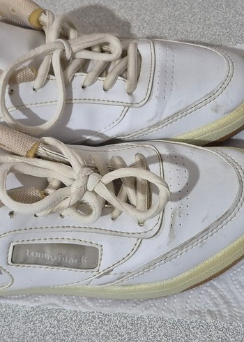 Beyaz Spor Ayakkabı - Görsel 3