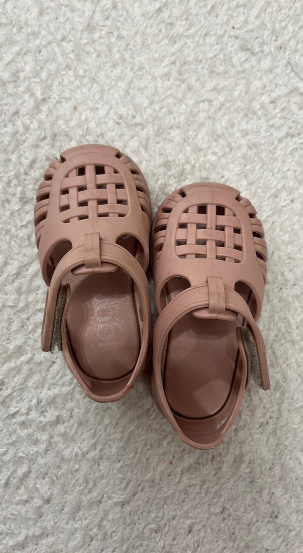 İğne 20 numara Kız Çocuk Bej Tokalı Sandalet - Görsel 3