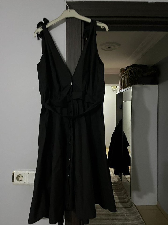 Siyah V Yaka Kadın Elbise - Görsel 3