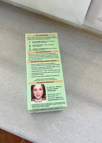 Garnier BB Krem Açık Ton Karma ve Yağlı Cilt - Görsel 3