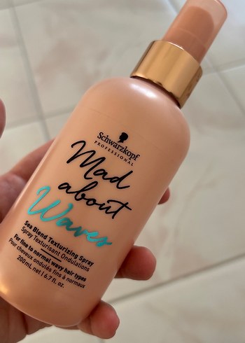 Schwarzkopf Mad About Waves Saç Spreyi - Görsel 2