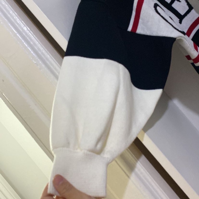 Kadın Siyah Baskılı Örgü Uzun Kollu Kazak - Görsel 2