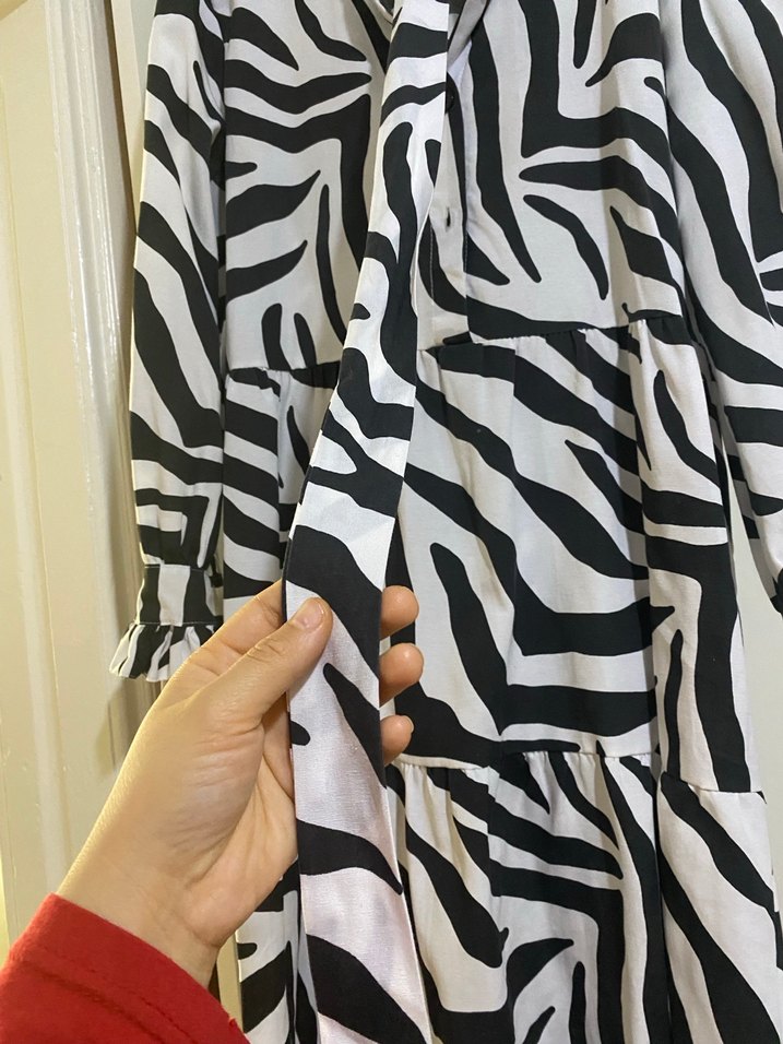 Zebra Desenli Uzun Kollu Uzun Elbise - Görsel 3