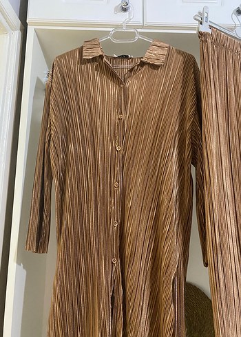 Bej Kadın Piliseli Uzun Takım Elbise - Görsel 3