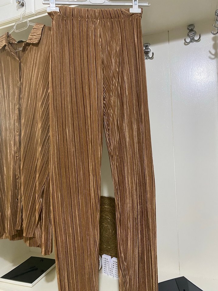 Bej Kadın Piliseli Uzun Takım Elbise - Görsel 4