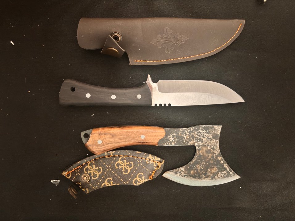 Kahverengi Saplı Bıçak ve Balta Seti - Görsel 2