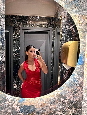 Kırmızı zara elbise