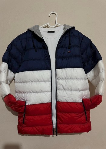 Tommy Hilfiger s