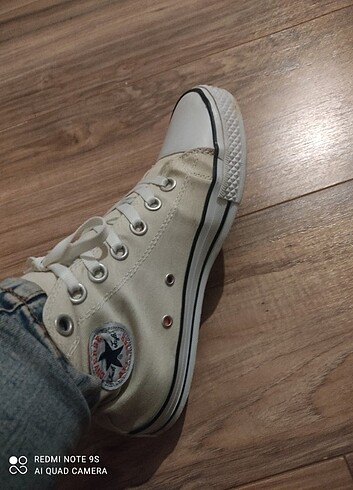 40 Beden beyaz Renk Converse ayakkabı 