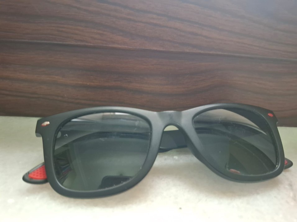 Klasik Siyah Tokalı Güneş Gözlüğü - Görsel 5