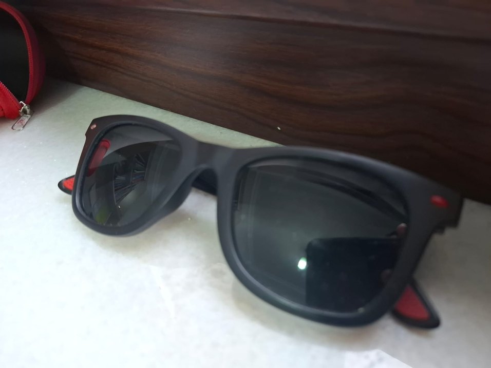 Klasik Siyah Tokalı Güneş Gözlüğü - Görsel 4