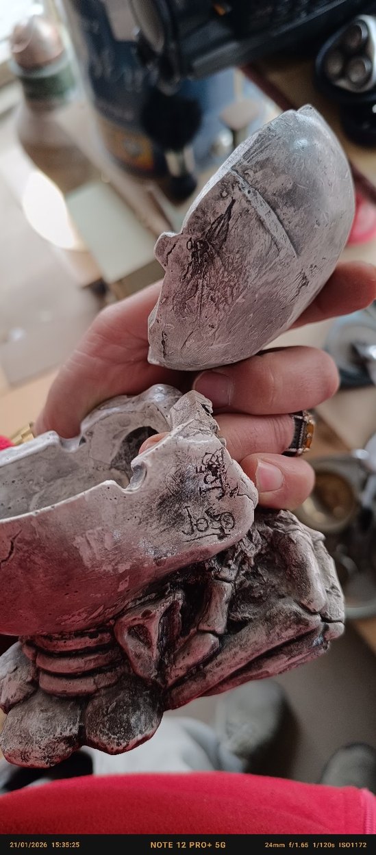 Gri Kafatası Figürin - Görsel 3