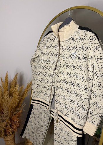 guess eşofman takımı - Görsel 2