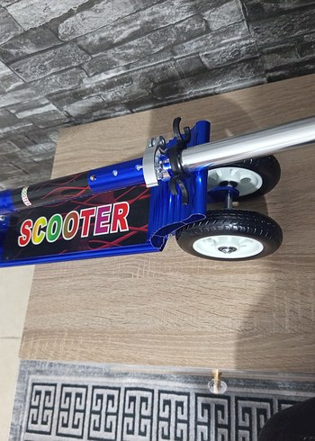 Renkli Mavi Scooterı. Katlanabilir 3 Tekerlekli. Çelik Metal - Görsel 5