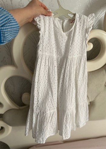 Nakışlı Fırfırlı Pamuklu Kız Elbisesi - Görsel 7