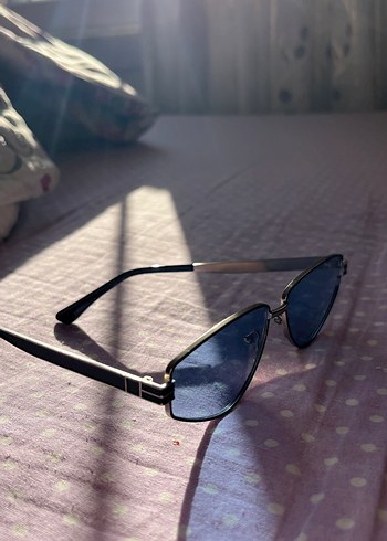 Şeffaf Siyah Gri Minimalist Kadın Gözlüğü - Görsel 2