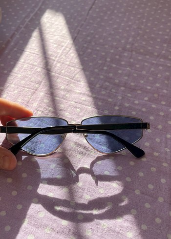 Şeffaf Siyah Gri Minimalist Kadın Gözlüğü - Görsel 4