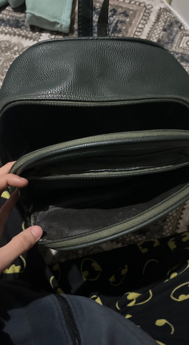 Siyah Yılan Desenli Deri Kadın Sırt Çantası - Görsel 3