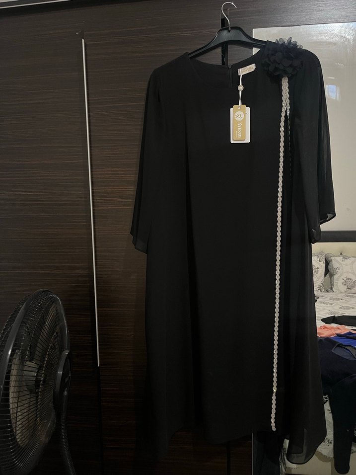 Siyah Zincir Detaylı Uzun Kadın Elbise - Görsel 3