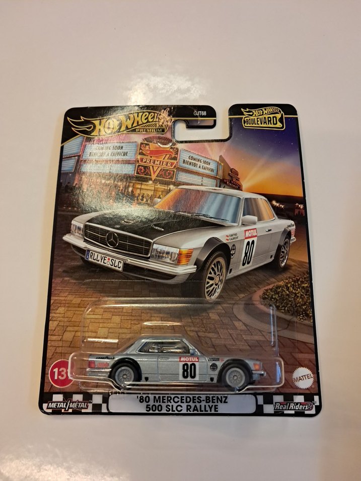 Hotwheels Premium 80 Mercedes-Benz 500 SLC R | Gardrops