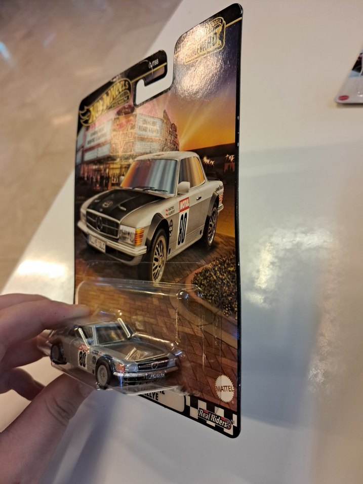 Hotwheels Premium 80 Mercedes-Benz 500 SLC R | Gardrops