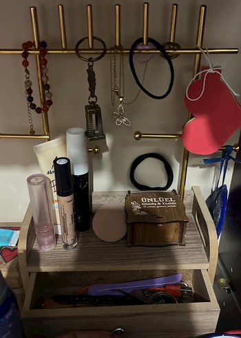 Altın Renkli Metal Takı ve Makyaj Organizeri - Görsel 3