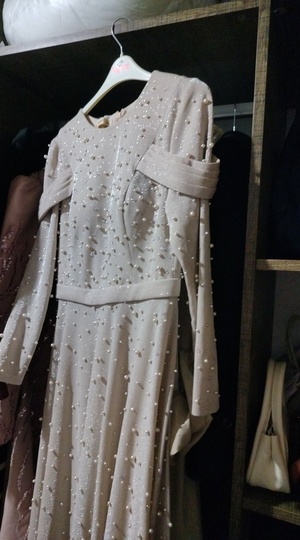 İnci İşlemeli Uzun Kollu Abiye Elbise - Görsel 4