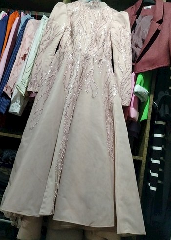 Bej İşlemeli Uzun Kollu Uzun Abiye Elbise - Görsel 4