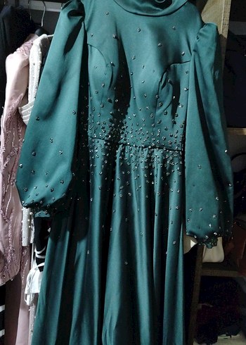 Yeşil Nakışlı Uzun Kollu Uzun Elbise - Görsel 3