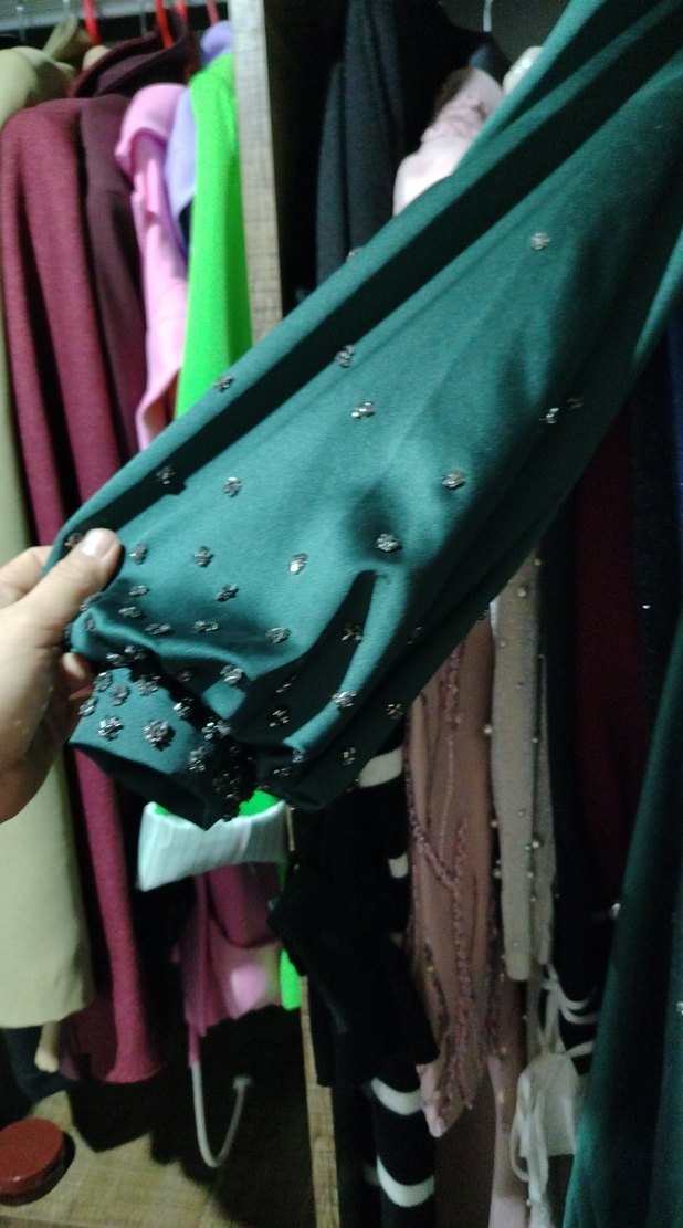 Yeşil Nakışlı Uzun Kollu Uzun Elbise - Görsel 5