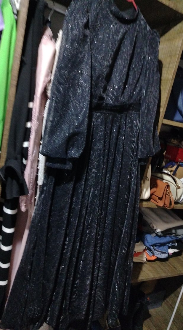 Uzun Siyah Pileli Gotik Kadın Elbise - Görsel 4