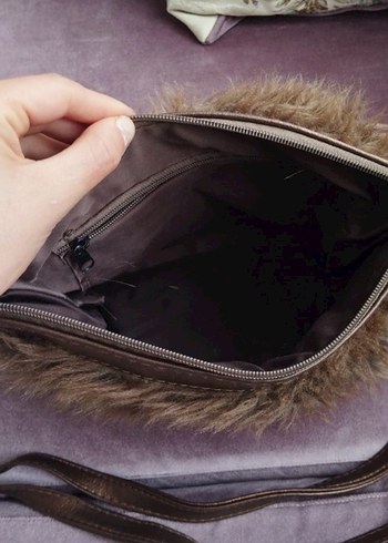 Kahverengi Süet Kürklü Kadın Çanta - Görsel 3