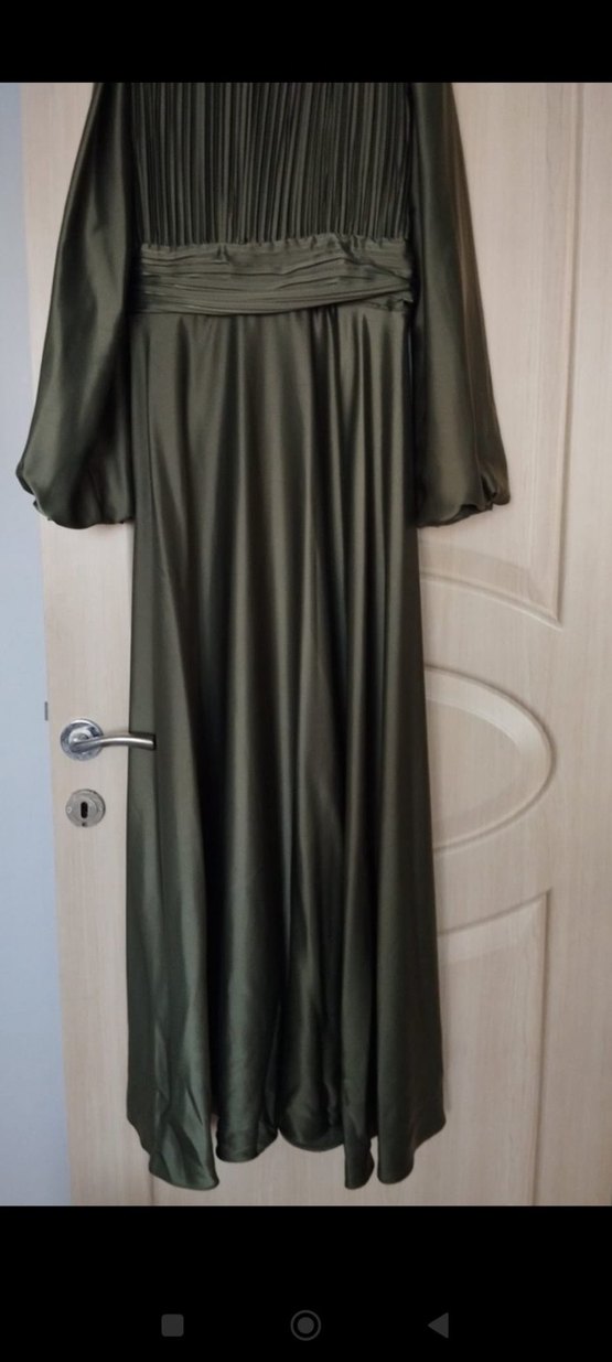 Uzun Kollu Siyah Pilili Abiye Elbise - Görsel 2